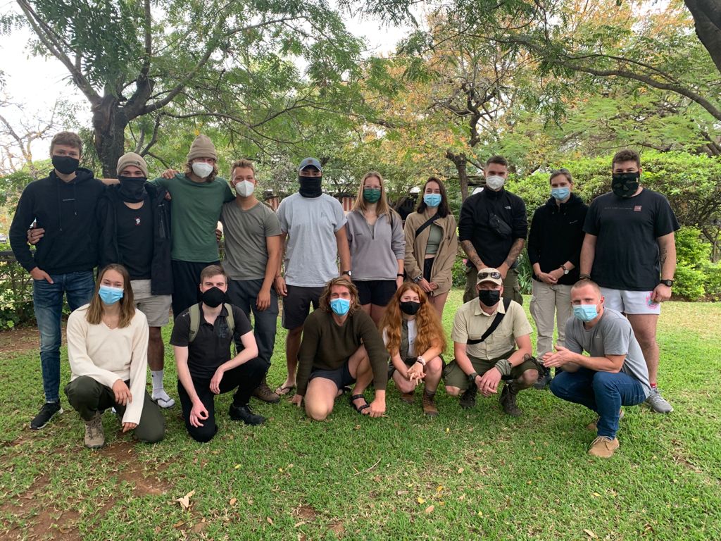 EcoTraining's tweet photo. A warm welcome to our new group joining the 1-year #ProfessionalFieldGuide course. We are thrilled to have you all on board! 
📷 Annemi Zaaiman

#nature #Africa #fieldguide #wildlife #animals #EcoTraining #fgasa #wanderlust #africanbush https://t.co/QquiIJ5GSE