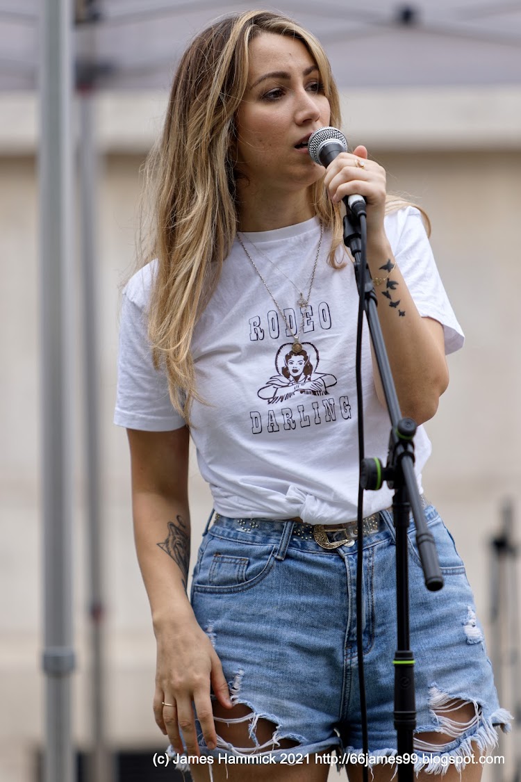 FHBLOCK's tweet photo. the ever wonderful @AllieMHunter live at St-Martin-in-the-Fields last Saturday!

photos by James Hammick 

@talentbanq https://t.co/RWOdn7ohGJ