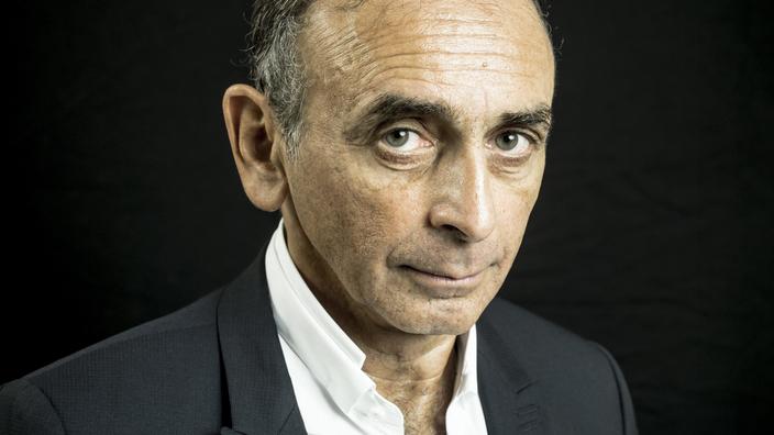 SeizeLouis1's tweet photo. .@ZemmourEric  : Dans certaines #Banlieues, même si on réduisait les classes à 1 élève, le prof ne pourrait pas enseigner, car ce qu’on leur apprend ne correspond pas à leur #Civilisation" https://t.co/K1dELRdb8o