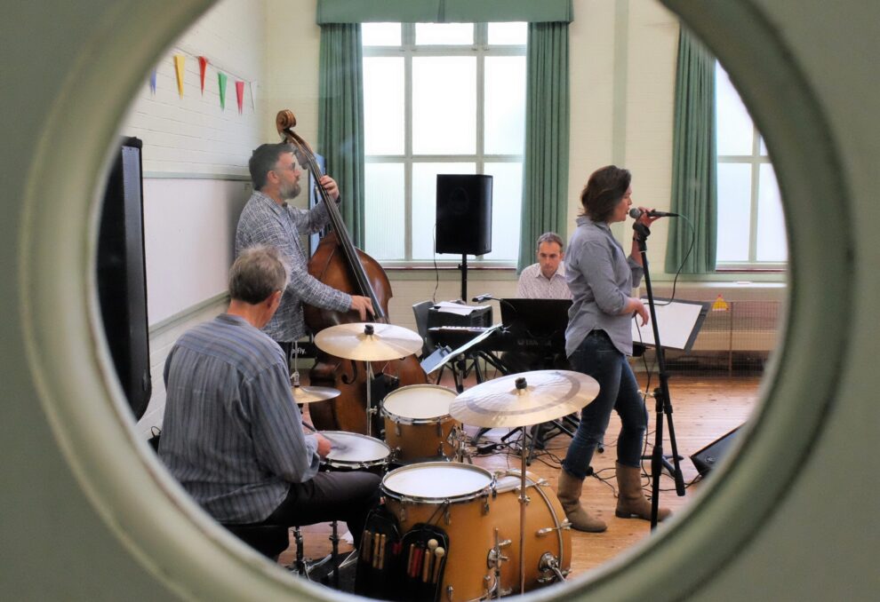 TONIGHT: Jim Thorn Quartet to perform at the hospice’s John Cheverton Centre #iwnews #iwtheatre #isleofwight #iow <a href="/mountbatteniw/">Mountbatten Isle of Wight</a>

wight.live/events/jim-tho…