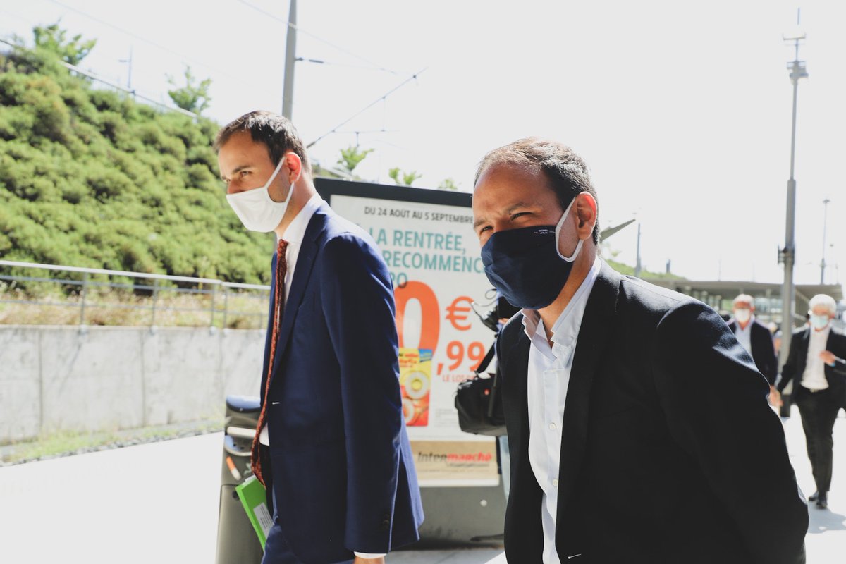 Cédric O (@cedric_o) on Twitter photo 🚄 Direction Grenoble, terre d’innovation, pour parler #5G, <a href="/FTAlps/">French Tech in the Alps</a>, #GreenTech et rencontrer les start-ups industrielles qui imaginent l’industrie de demain avec <a href="/AgnesRunacher/">Agnès Pannier-Runacher 🇫🇷🇪🇺</a> #FrenchTech #FranceRelance 🚄 Direction Grenoble, terre d’innovation, pour parler #5G, <a href="/FTAlps/">French Tech in the Alps</a>, #GreenTech et rencontrer les start-ups industrielles qui imaginent l’industrie de demain avec <a href="/AgnesRunacher/">Agnès Pannier-Runacher 🇫🇷🇪🇺</a> #FrenchTech #FranceRelance