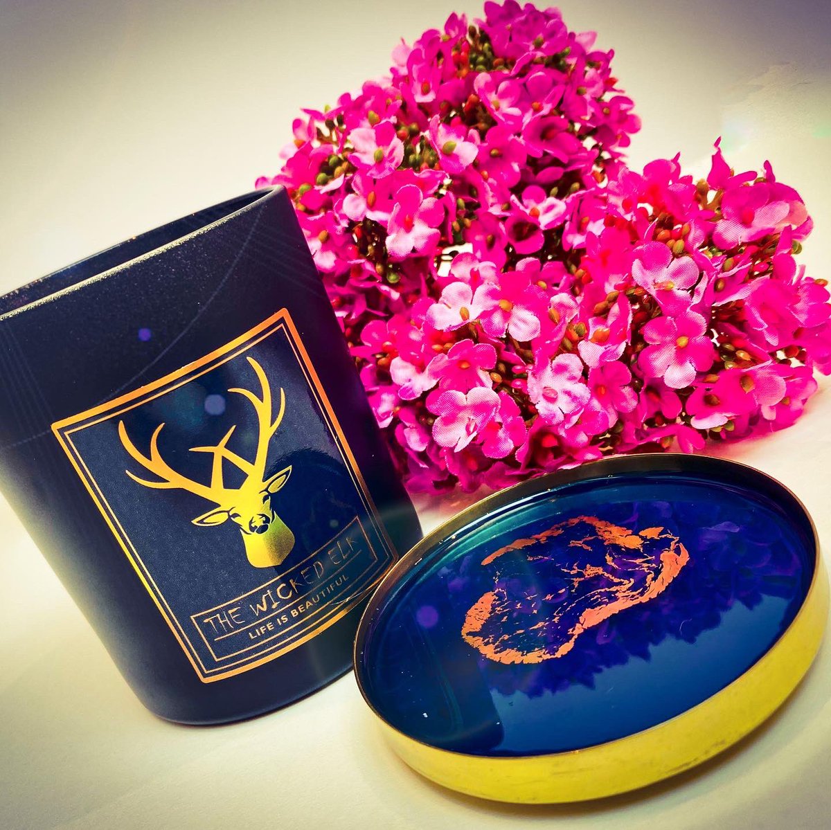 thewickedelk's tweet photo. Coming soon - luxury candles, room sprays, diffusers, wax melts, candle accessories, personalized cards and bespoke resin art. Please vote for us below…. You will also be voting for my cute puppy ❤️❤️❤️https://t.co/NqDYdIGPK6 #ChangingRooms #puppies #resinart #puppylove #Brands https://t.co/sVZubnfTDQ