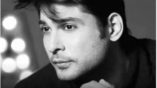 PavzArt's tweet photo. It's a sad sad day! Gone too soon. 

May God give strength to his Mom, family, friends and @ishehnaaz_gill

My heart breaks for Shehnaaz. 

#SidharthShukla #SidNaaz https://t.co/9EPOx4KhcV