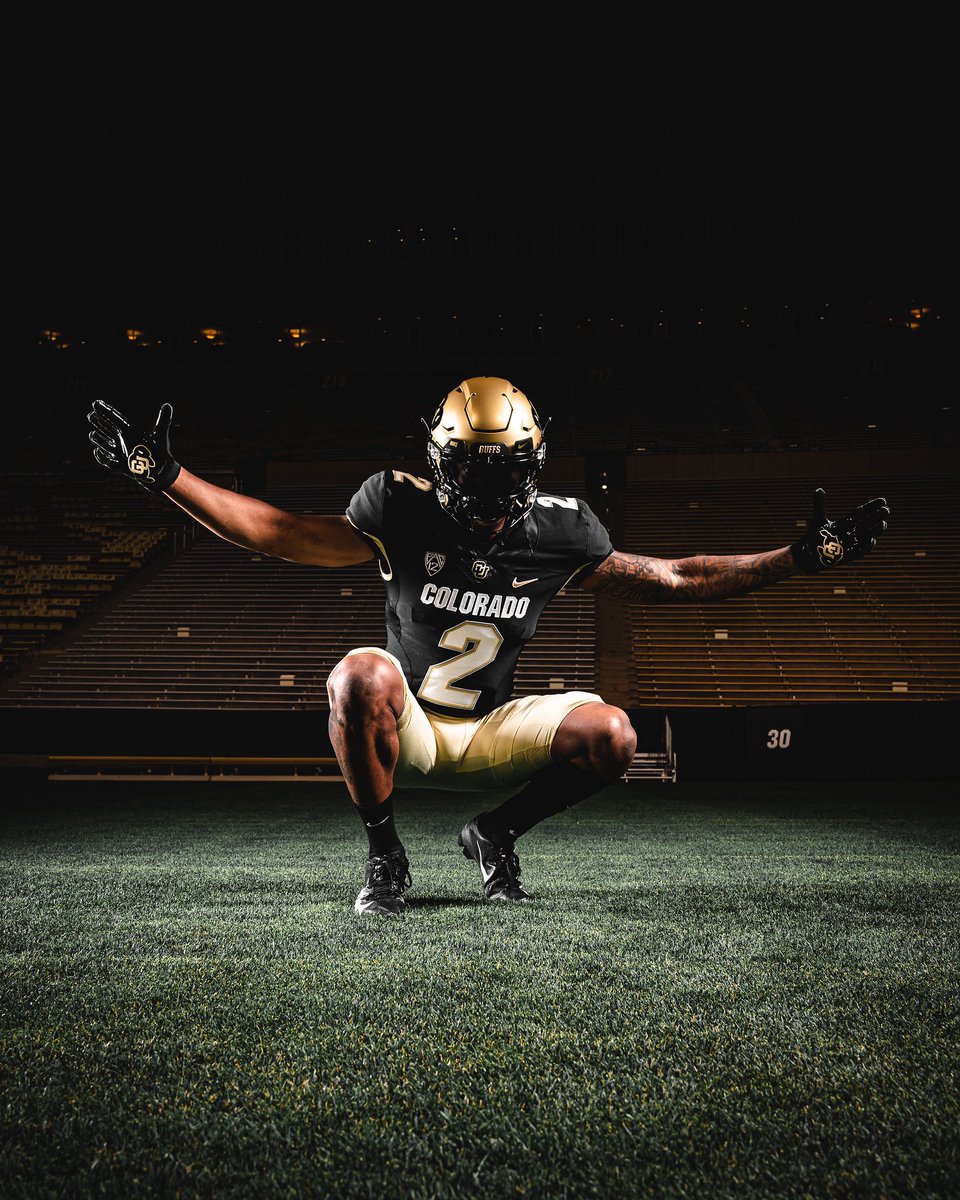 CUBuffsFBEqip's tweet photo. The Swagg Palace…just doin what we do!! #sWo #swooshlife #blackn’gold #s2s #skoo https://t.co/E0OKfCzwhn