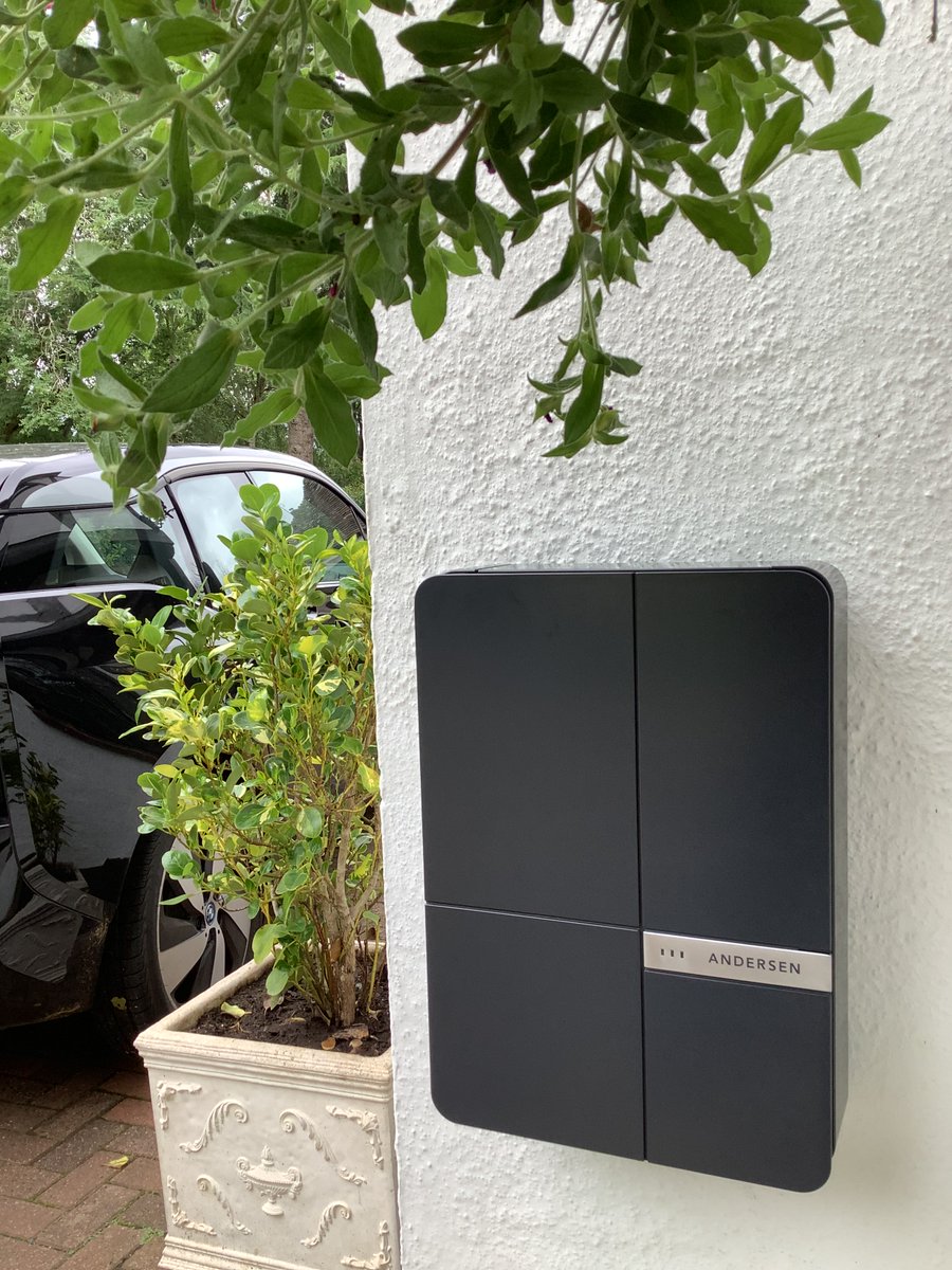 MPWaldenElec's tweet photo. We work with the UK's leading providers of electric vehicle charging for both our domestic and commercial installations. For more information, including what grants are available, get in contact
https://t.co/411buAzFW6
#PodPoint #RolecEV #Wallbox #MyEnergi #Andersen https://t.co/BH8NI4IAeW
