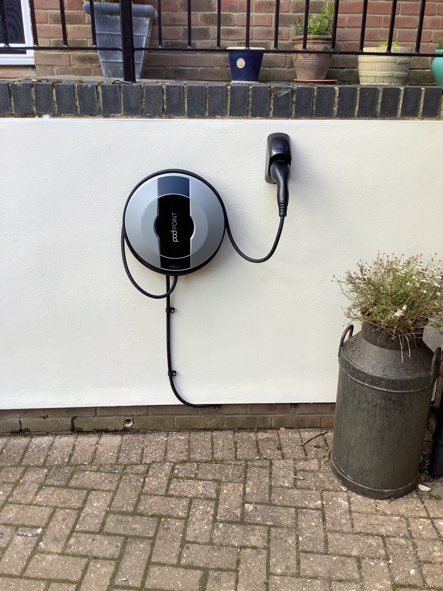 MPWaldenElec's tweet photo. We work with the UK's leading providers of electric vehicle charging for both our domestic and commercial installations. For more information, including what grants are available, get in contact
https://t.co/411buAzFW6
#PodPoint #RolecEV #Wallbox #MyEnergi #Andersen https://t.co/BH8NI4IAeW