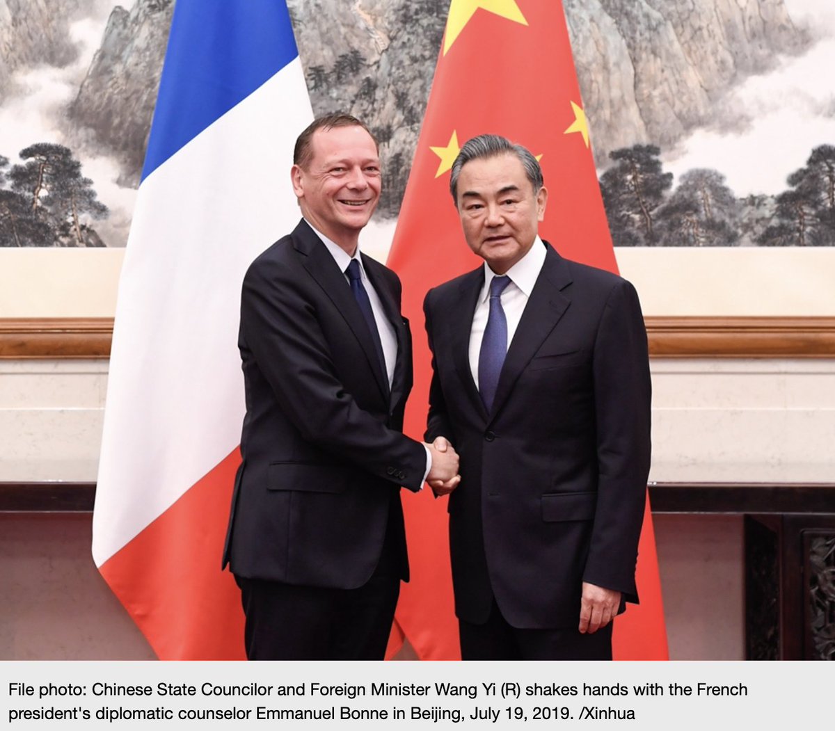 Встреча макрона и си цзиньпина. Чад китай франция. Китай и франция. Французский китайский. Чад китай франция.