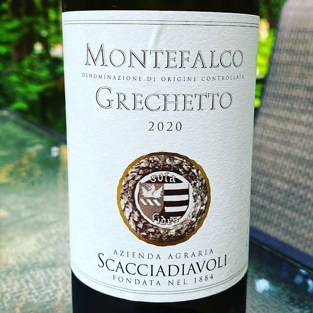 ICYMI on the #NittanyEpicurean #VinoItaliano continues with the 2020 <a href="/Scacciadiavoli1/">Scacciadiavoli</a> #Montefalco #Grechetto DOC #wine #vino #Italia #Umbria
nittanyepicurean.blogspot.com/2021/09/2020-s…