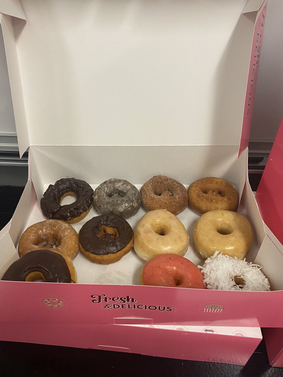 amymillercfb's tweet photo. Thankful for our PTA….the Eagle Love Gift after the real drill yesterday is just what the staff needed. @CPE_Eagles @CFBISD @DrChapmanCFBISD  @susanmachayo @drdanawest https://t.co/LXuV8O1SHb