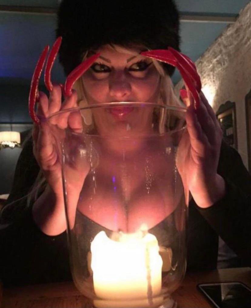 iperuran10's tweet photo. Manifestando di trovare una sistemazione decente in quel di Bologna tra oggi e domani. Send candles 🕯🕯 https://t.co/IaR56RBnh5
