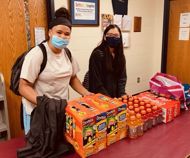 ShelbyNHS's tweet photo. Come join us at the NHS sponsored tailgate tomorrow at 6:30 pm in the back parking lot! Remember if you signed up to bring any food, drinks, or games that you drop it off in Mrs. Webb’s office or bring it with you to the tailgate tomorrow! Hope to see everyone there! #NHS #SCHS https://t.co/gujT8gzC2c