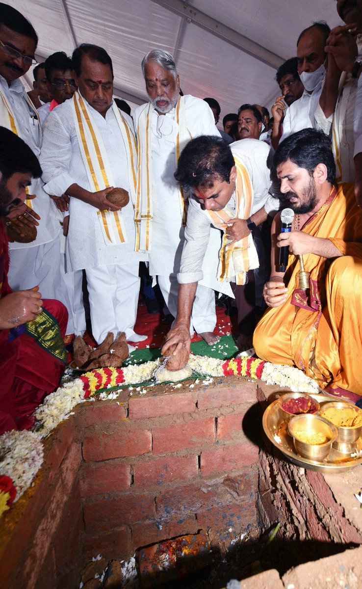 BRSparty's tweet photo. ఢిల్లీలో నూతన టీఆర్ఎస్ భవనం తెలంగాణ ఆత్మ గౌరవ, అస్తిత్వ చిహ్నం - టీఆర్ఎస్ పార్టీ వర్కింగ్ ప్రెసిడెంట్ శ్రీ @KTRTRS.

https://t.co/mNwKb6oKlx

#TRSinDelhi https://t.co/aClUNXKOjo