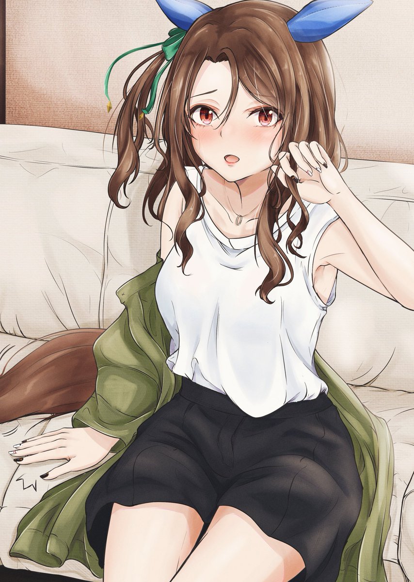 ウマ娘「隣に座って欲しいキングヘイロー
#ウマ娘 #キングヘイロー 」|いずみんぬのイラスト