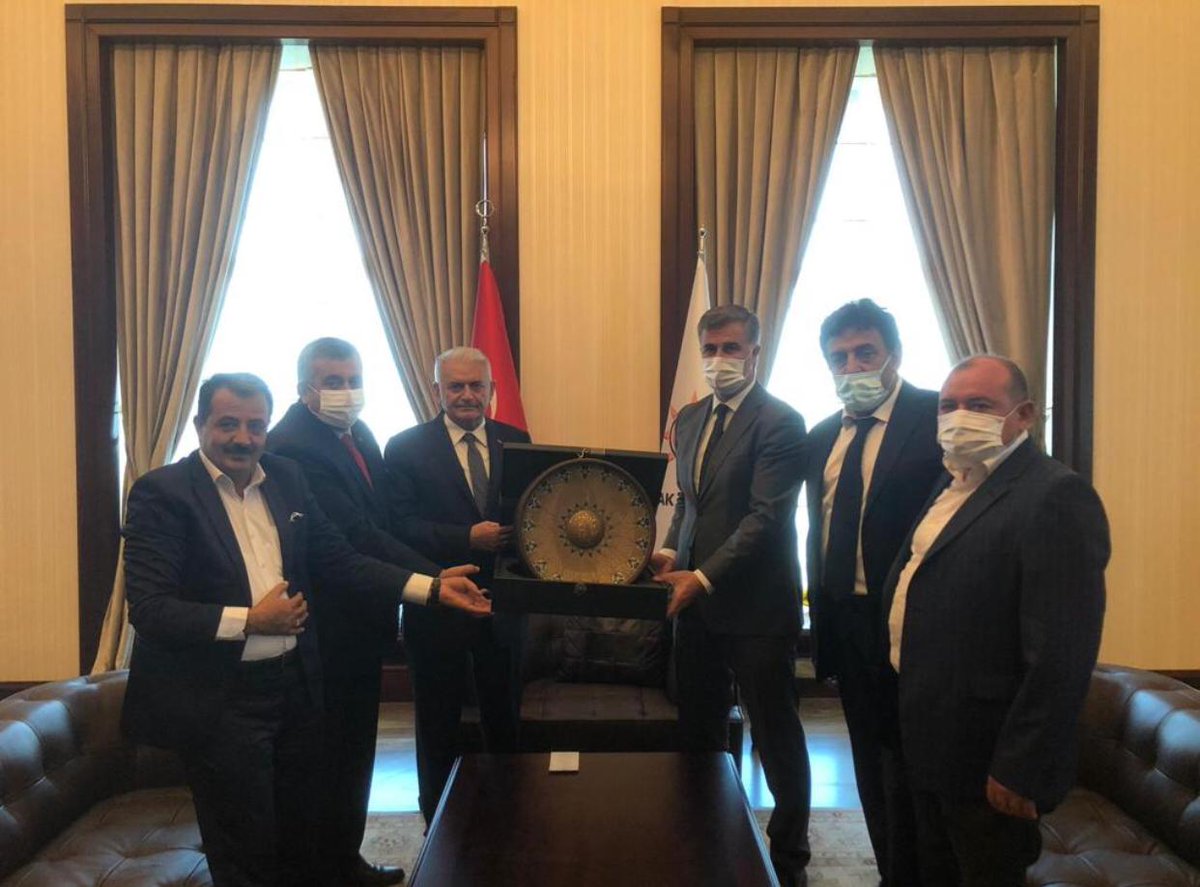 HCkale's tweet photo. Tüm yetkililer ücretsiz taşımacılığın farkında olup çözümünü bir an önce oluşturacaklarını ifade etmişlerdir.Kendilerine teşekkür eder bir an önce milyonlarca insanın harama bulaşmalarını düzeltmelerini ülkemiz hayrına beklemekteyiz.@BY @avfatmaoncu @drorhankoc @jsarieroglu https://t.co/esZgIqctNF
