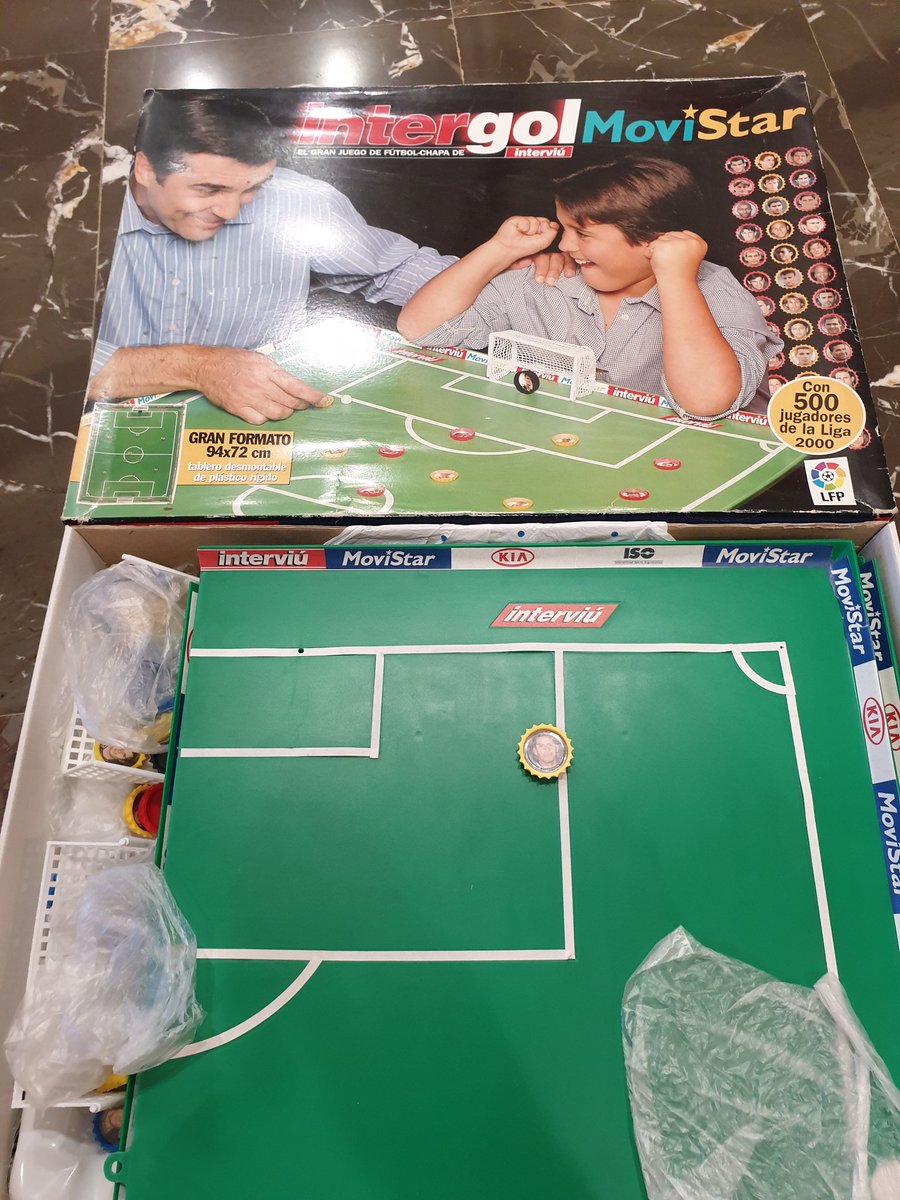 juliosoguero20's tweet photo. Abro el #intergol de hace 25 años y ahí está el negro Cáceres la primera chapa que me aparece, vamos negro!!! Abrazo de gol desde Zaragoza @MussaCynthia https://t.co/DHXqpCpRXY