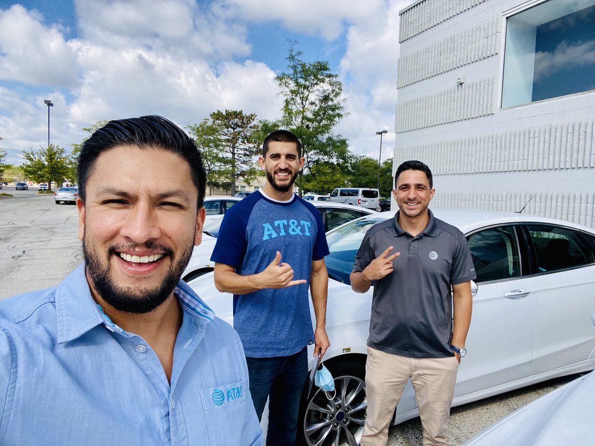 PaulSNarvaez1's tweet photo. Welcome Emad ! The #IHXRAMPAGE is happy to have you back 🔥 Also welcome Sam for joining the #RAMPAGEIHXLIFE retail to IHX     🔥💵🦍💵🔥 #LifeAtATT @ATT @IHXNortheast @GLMIHX https://t.co/R72pCmGYMf