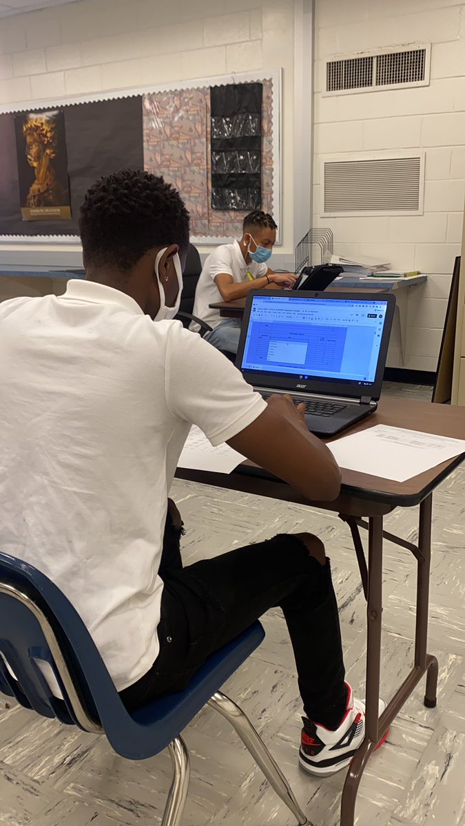 PCICoodyj's tweet photo. Graduation planning- students not only need to know where they’re going but where their path has taken them so far. Logging credits is a first step. @EXCELAcademyHCS #expectexceptional @MsVincentEXCELs https://t.co/REPXLMEQm4