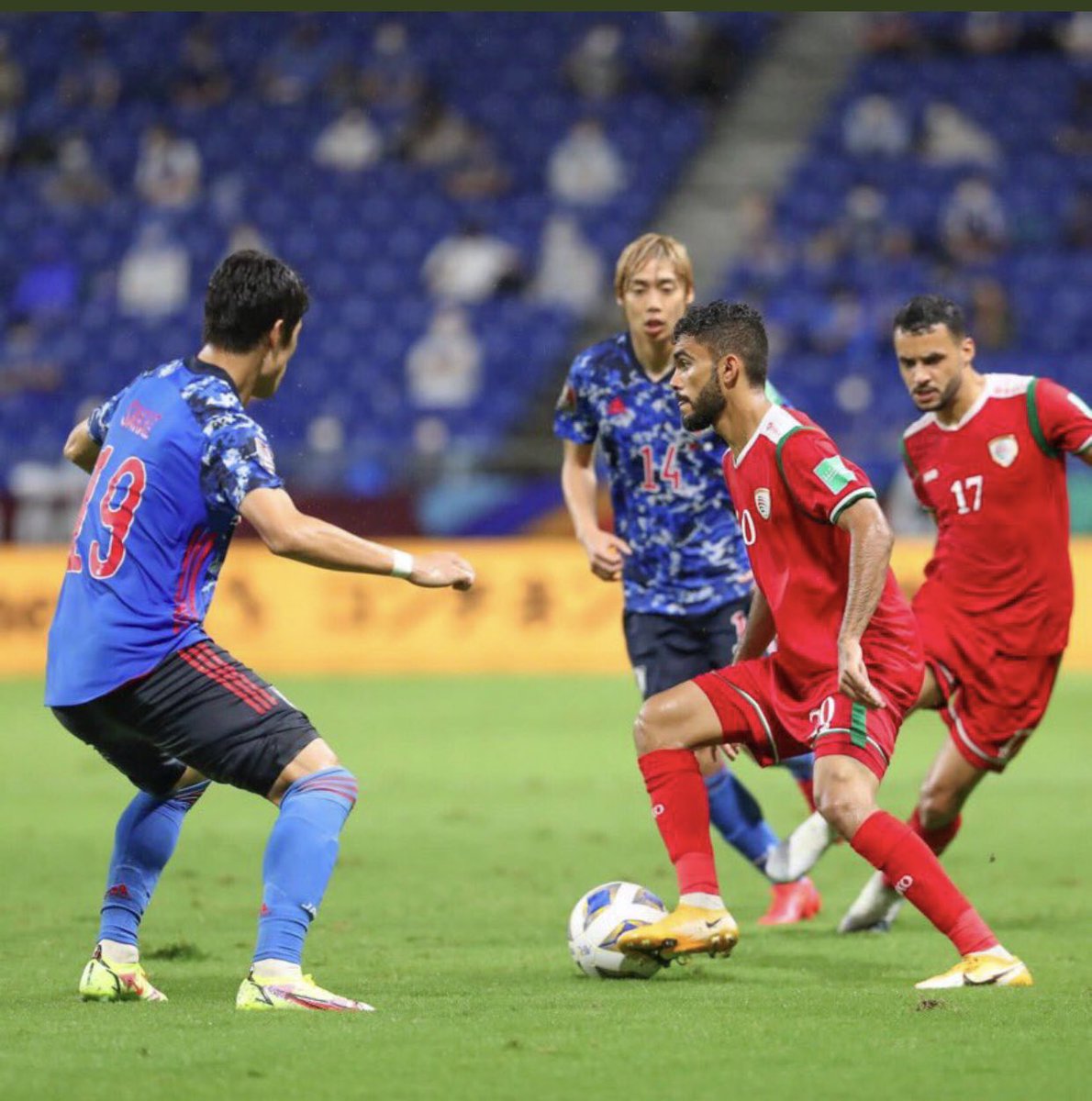 Shihab___5's tweet photo. ثلاث نقاط بجدارة واستحقاق أثبت العماني أنه مبدع آسيا وهو ينتصر على منتخب #اليابان رغم أنه صاحب الأرض والجمهور …

الدرس واضح : إذا قال برانكو كلمته فعلى الجميع .. أن يستمع .. تعظيم سلام يالعماني وما يصح إلا الصحيح
🇴🇲❤️🤍
 #عمان_اليابان
#تصفيات_كأس_العالم_2022 
#معاك_يا_أحمرنا https://t.co/EtYXbIDSnc