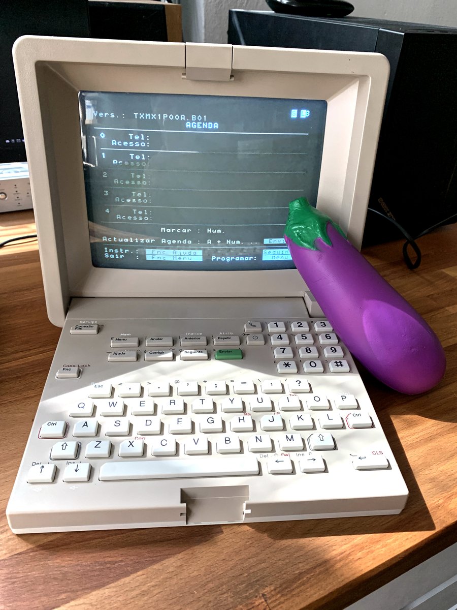 ofsik's tweet photo. Oh well hello there, little cutie pie! The emoji is for scale. #terminatel #teletel #prestel #hopefullySoonToBeRS232dumbTerminal https://t.co/mn8FjYUnB1