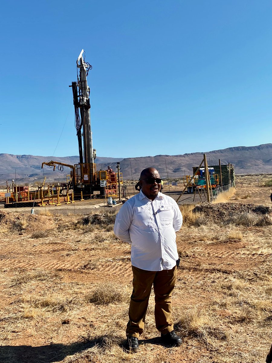 CGS_RSA's tweet photo. With the Karoo Deep Drilling project nearing the end, a milestone & recognition event was held today at the drilling site in Beaufort West. The event was attended by our partner in the project @sa_petroleum. It was followed by a KDD technical workshop which continues till Friday https://t.co/VUH9q9IgkA