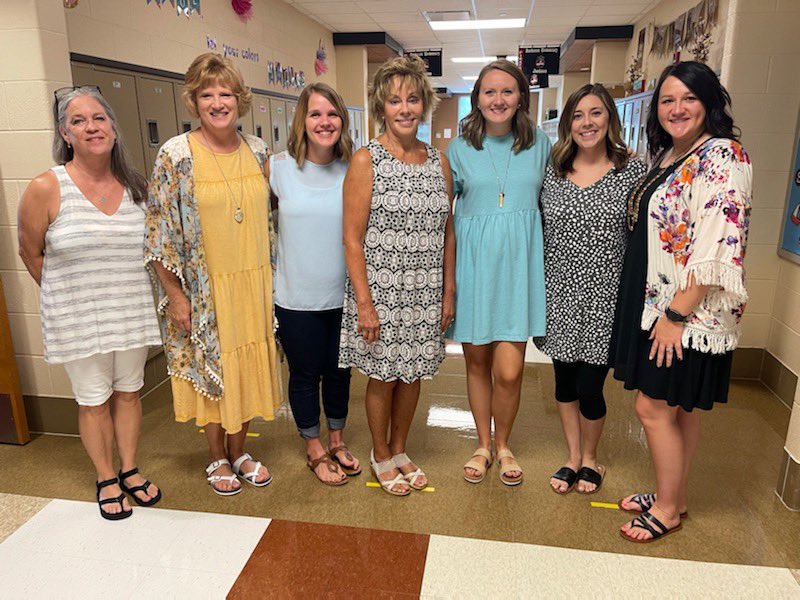 MsJenkins312's tweet photo. So many amazing things I could share about our team. We lift each other up daily and are better together. Thankful for each of them in my corner! #dreamteam #happyhall #Cohort2BEV @bsa1968 https://t.co/ikAT6TSuVL