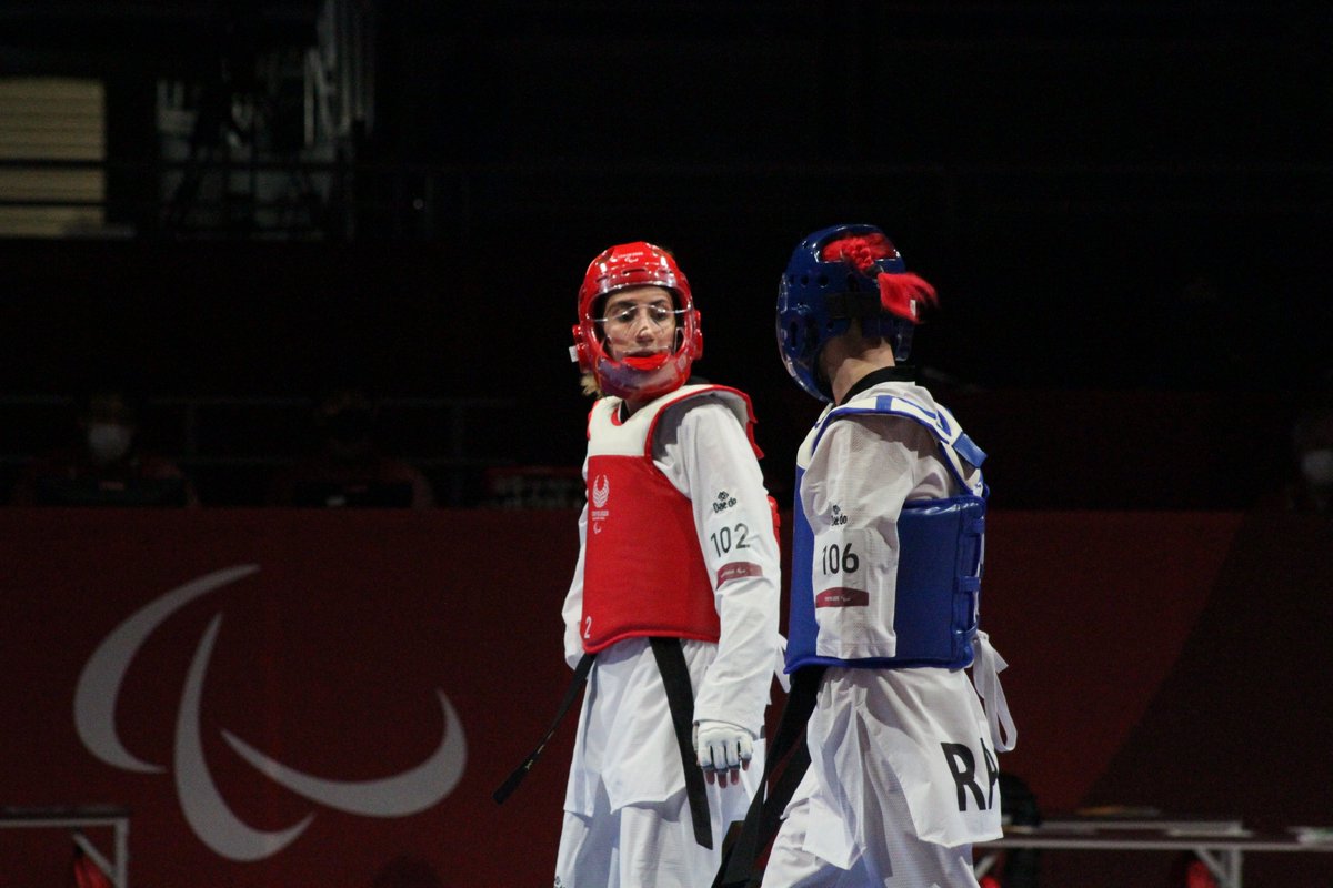 🇹🇷 Tokyo 2020 #Paralimpik Oyunları'nda tekvando kadınlar K44 sınıfı 49 kiloda milli sporcu Meryem Çavdar, gümüş madalya kazandı. 🥋