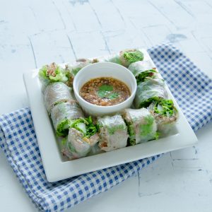 kathryntkemp's tweet photo. I am always looking for FUN ways to add more fruits and veggies to my recipes. 

Try Thai Spring Rolls today: https://t.co/q2wlQv2Fty 

#recipes #healthy #eattherainbow https://t.co/QYQHjbyr7T