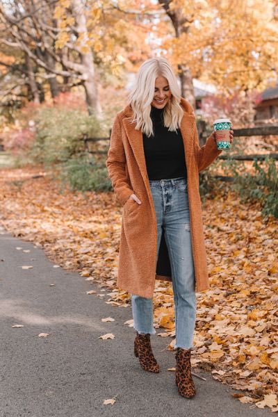 BeingBlairLedet's tweet photo. We have a beautiful fall-like forecast as we get into the month of September! 

Fall doesn’t officially start until the 22nd, BUT I want to know YOUR favorite things about this season! 

We will share some of your answers on air in a moment! 

@FOX2now @KPLR11 #fallapproaching https://t.co/UQRpLGyg1D