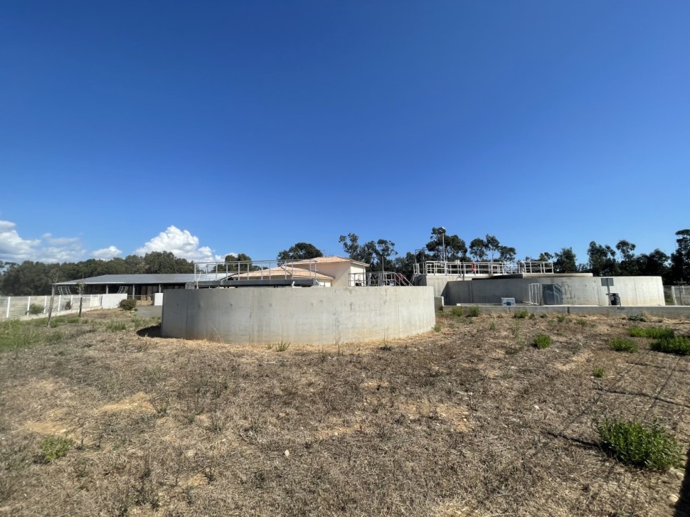 Corse_Matin's tweet photo. L'eau de la station d'épuration d'Aleria bénéficie à des agriculteurs eau
Ces eaux sont d'abord traitées et épurées à plus de 98 %. Elles sont donc inoffensives pour la faune et la flore locales ⬇ https://t.co/Z29yVGB52P https://t.co/DPU8cQtCw7