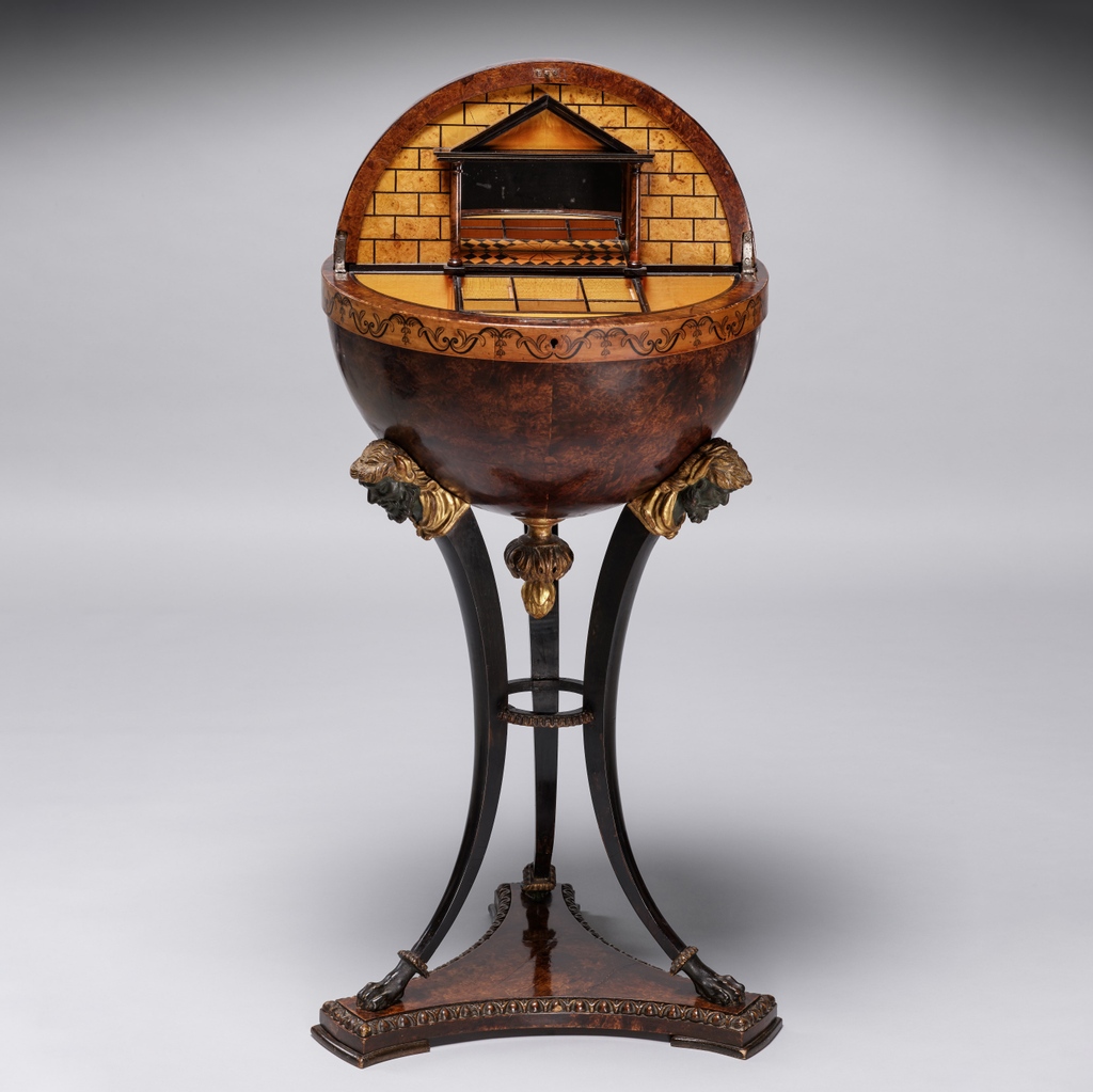 AntiquesMag's tweet photo. Globe Sewing Table (Globustich), Vienna, c. 1800–1810. ⭐
An early expression of the Biedermeier style, featuring a Renaissance-inspired interior in its spherical upper section.
@ClevelandArt
#AntiqueOfTheDay #SewingTable #Biedermeier #Renaissance #Globe https://t.co/v9LMK3dehD