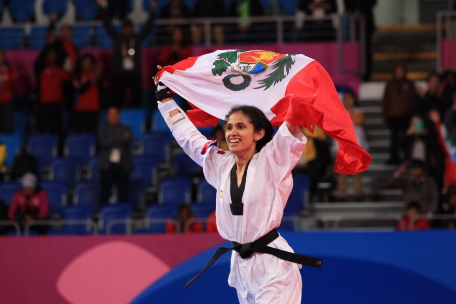 MimpPeru's tweet photo. 🥇🇵🇪 ¡ORO PARA PERÚ! Angélica Espinoza consigue la primera medalla para Perú en los Juegos Paralímpicos #Tokio2020. Nuestra compatriota se consagró como campeona tras ganar la final de Para Taekwondo, categoría K44-49kg. ¡Sí se pudo! 🥇🇵🇪 https://t.co/xRP16bi5SK
