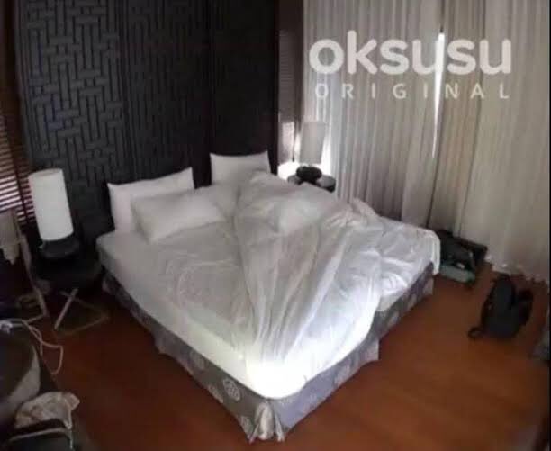 yeolmeissa's tweet photo. The way chanyeol sleeps 😭😭😭😭 https://t.co/qOrTsjsXi1
