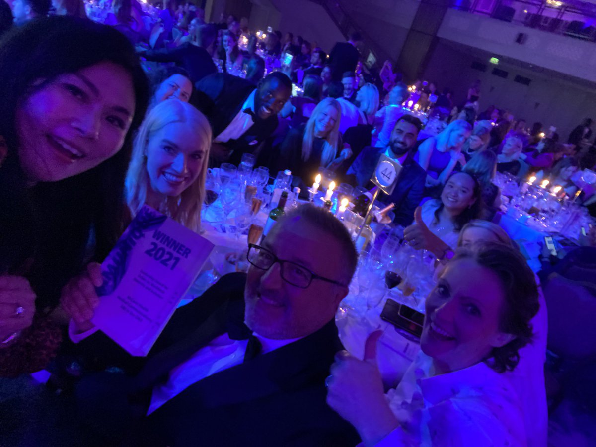 alicewaving's tweet photo. Get in! Super excited to win the @CxHealth Leadership Award on Workforce Diversity and Inclusion! My @McCann_medcomms colleagues rock! #CxHealth #awards #DiversityandInclusion https://t.co/xYpIhPHE4B