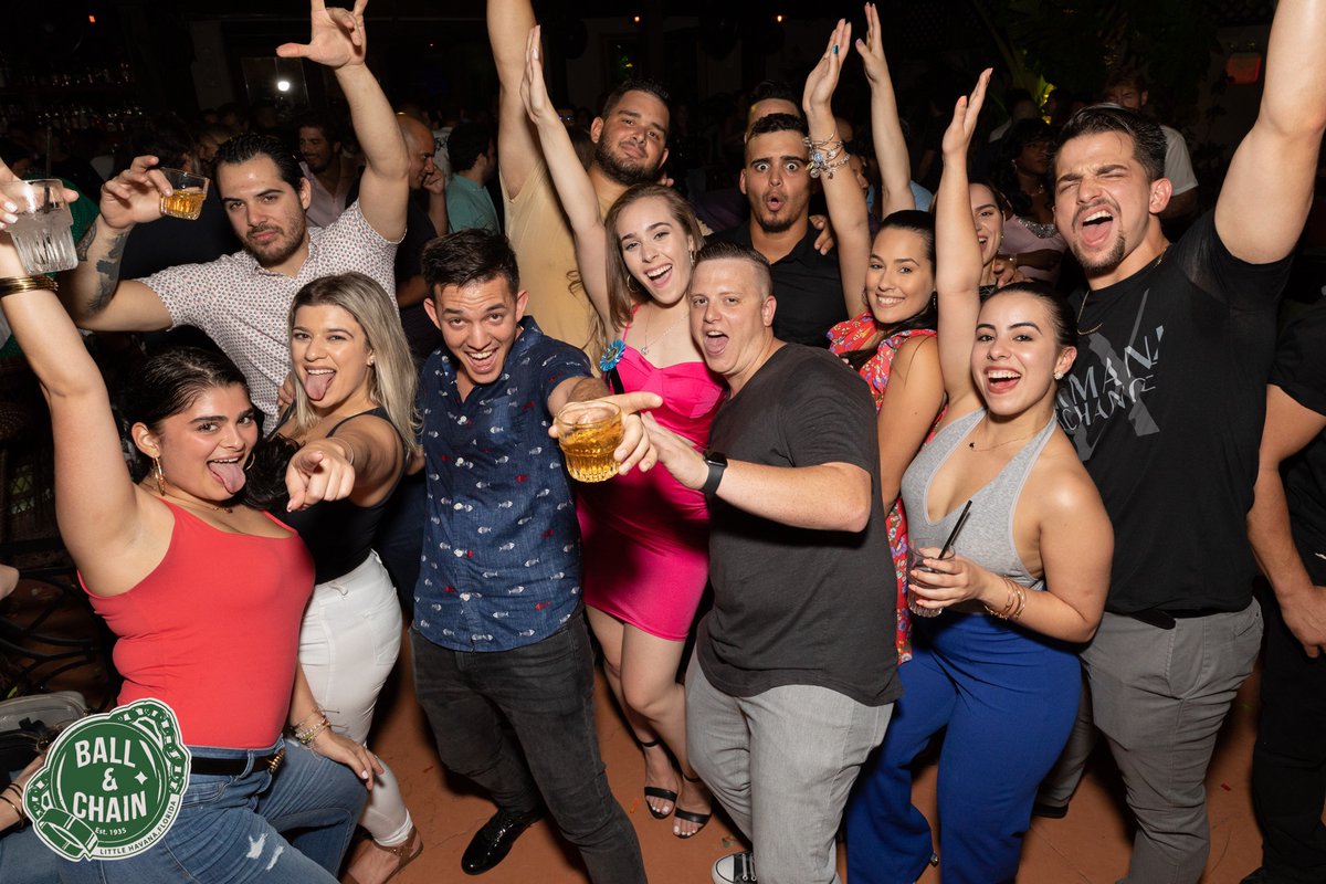 BallAndChainBar's tweet photo. #ThrowbackThursday - here's a Friday Night @MiamiBoheme party from November of 2019 with Zarabanda on the #PineappleStage and 100s of beautiful, smiling faces everywhere. #supportlocal https://t.co/kBdwIKRQzT 🍍💚 https://t.co/9TINr0JRsY