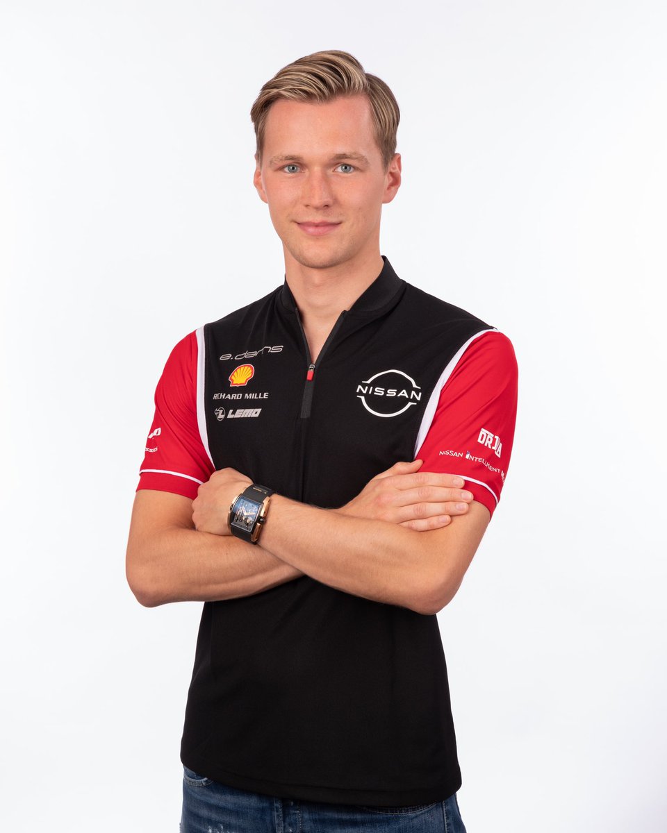 NoGripF1's tweet photo. Es Oficial, Maximilian Günther se unirá al equipo Nissan para la temporada 8 de la #ABBFormulaE

 It's official, @maxg_official will join the @Nissanedams team in Season 8 of the #FormulaE https://t.co/UHp0Hp8JFG