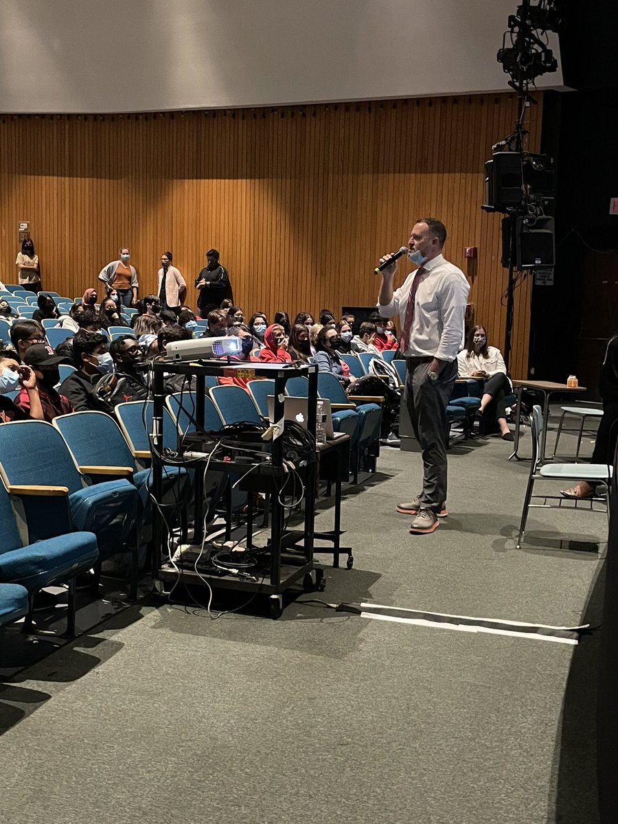 Fantastic message given to the Class of 2025 from new Associate Principal <a href="/BobbyLyons21/">Bobby Lyons, Ed.D. 🎗️</a> #GetInvolved #LeaveYourLegacy <a href="/WalthamHS/">Waltham High School</a>