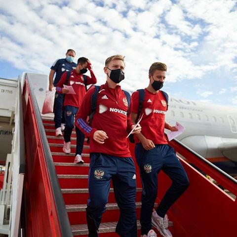 fcsm_official's tweet photo. Молодёжная сборная России уже в Испании 🇪🇸

Завтра в 21:45 мск парням предстоит стартовый ��атч отбора к Евро-2023 ⚡️ https://t.co/iEPGQuMJM0