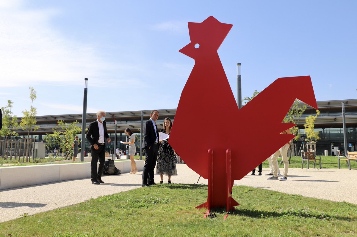 Cédric O (@cedric_o) on Twitter photo Fier comme un coq 🚀
Sur le parvis de la Gare de Valence TGV, j’inaugure le coq #FrenchTech, symbole de l’attractivité et des emplois créés par la <a href="/FTAlps/">French Tech in the Alps</a> sur le territoire. Fier comme un coq 🚀
Sur le parvis de la Gare de Valence TGV, j’inaugure le coq #FrenchTech, symbole de l’attractivité et des emplois créés par la <a href="/FTAlps/">French Tech in the Alps</a> sur le territoire.