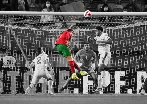 ShuffleFC's tweet photo. 2004                                    2021

1st goal.                             111 goal.

https://t.co/dAG4An3tdO