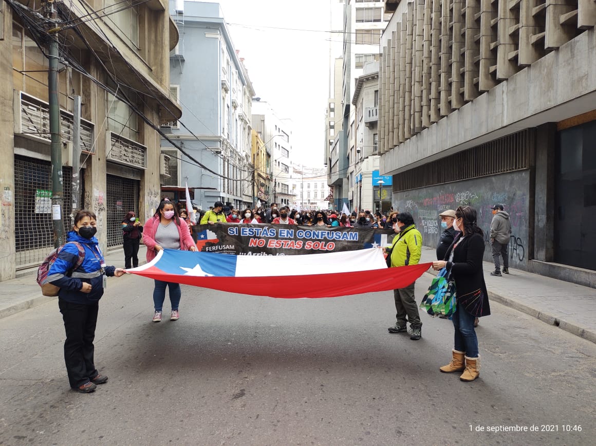 FConfusam's tweet photo. Confusam V Región marchó ayer por Valparaíso y Santiago...ejemplo de Compromiso y Consecuencia!! https://t.co/bOfyGFBjEF