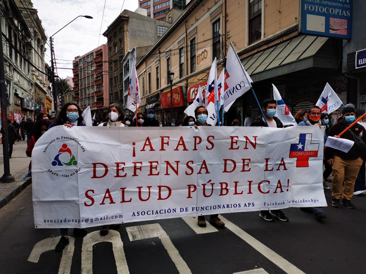 FConfusam's tweet photo. Confusam V Región marchó ayer por Valparaíso y Santiago...ejemplo de Compromiso y Consecuencia!! https://t.co/bOfyGFBjEF
