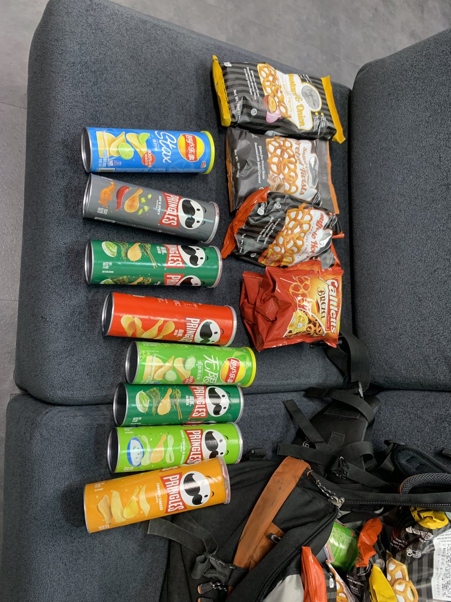 pimstar's tweet image. Gr 10s launched into straight into our #mastersnack unit with a taste test of the unsuspecting looking pretzels 🥨 and pringles🫓. #lookscanbedecieving @WAB_LIVE #mypdesign #wabdesign @klbeasley @r_langlands @brianmcewen