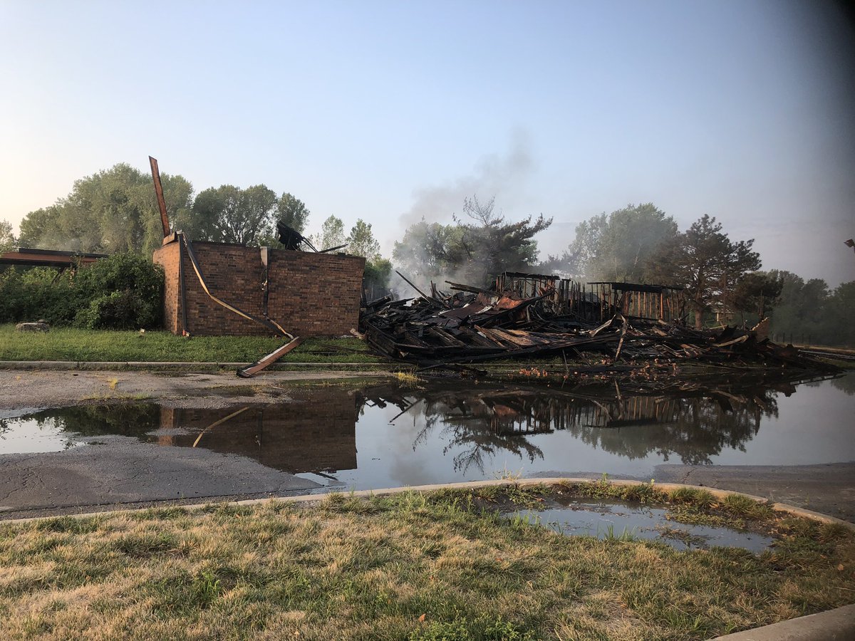 TaylorKCTV5's tweet photo. Here’s what is left of the old Smuggler’s Inn building and Palmeras Disco.

There’s still some hot spots inside the ruins. There’s also investigators around surveying the damage. https://t.co/eE2JF0lU46