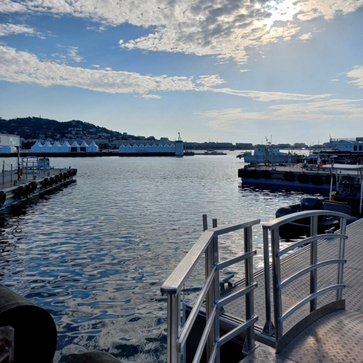 SMSFactor's tweet photo. En direct des Îles de Lérins, @SMSFactor est présent à l'événement @CannesIsUp avec + de 300 acteurs innovants du territoire ! 🤝 😉

@FrenchTechCdA  @NiceStartsUp @CACPLOfficiel @cannes

#event #entreprise #ddalerins #StartupSummit #cotedazur #innovation #Rentree2021 #startup https://t.co/MJCf0A3Uln