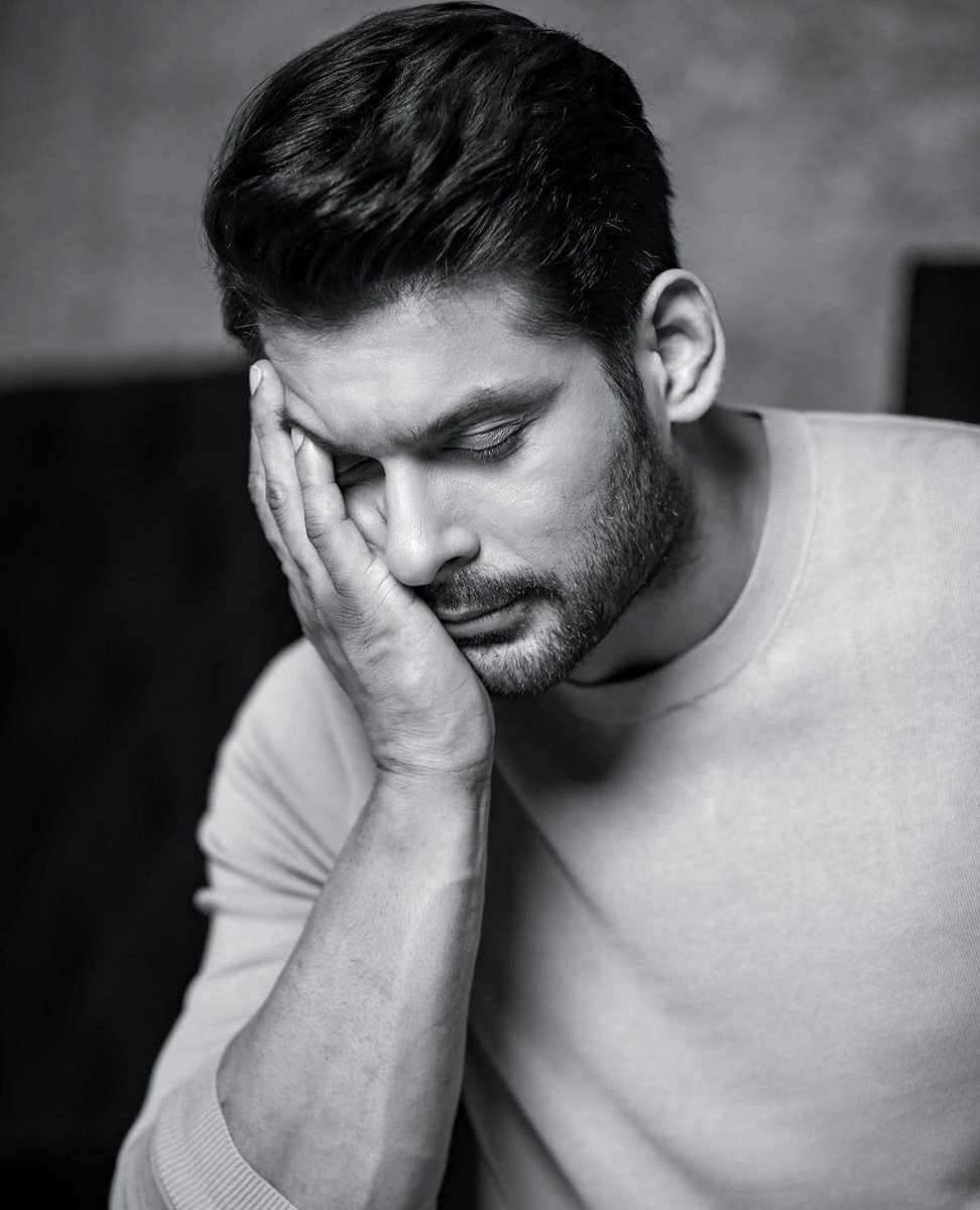 Tellynewsplus's tweet photo. Hard to believe. #SidharthShukla 💔 https://t.co/x5CsupSFWG