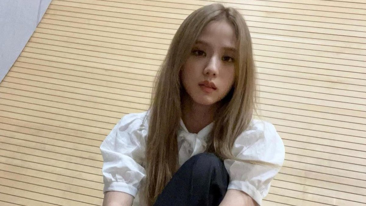 jisoogaIIery's tweet photo. kim jisoo, what a fine woman https://t.co/cv3ksOxsEX