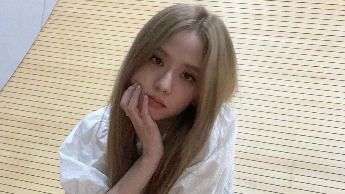 jisoogaIIery's tweet photo. kim jisoo, what a fine woman https://t.co/cv3ksOxsEX