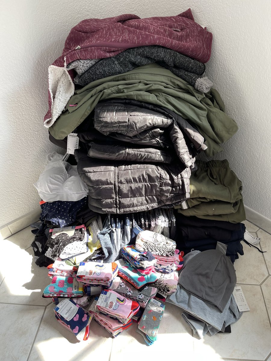 ttlnguyen's tweet photo. I want to thank friends, family &amp; friends of friends for helping me raise $4,400 to buy much needed baby food, warm clothing &amp; supplies to the more than 20,000 refugees here in Germany. I am in awe of your generosity. ❤️ #OperationAlliesRefuge https://t.co/KHSudOEpvx