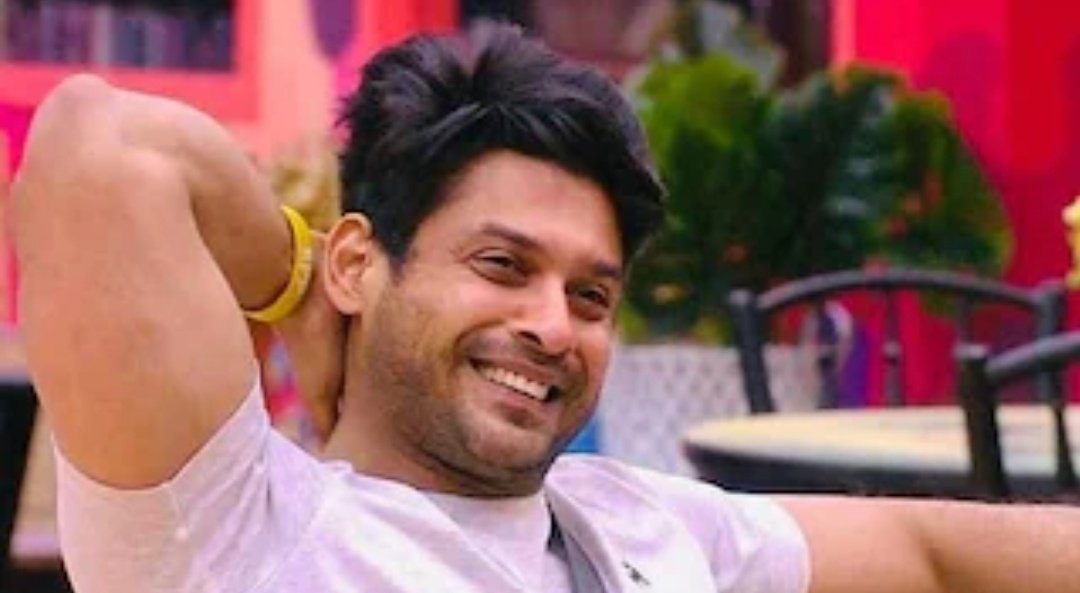 Official_Aashu's tweet photo. Can’t believe it 😞. 
Deeply saddened to hear the news.
Life is seriously so unpredictable may his soul rest in peace💔🙏 

#SidharthShukla u will be remembered forever💛 https://t.co/DMN0ZtZgft