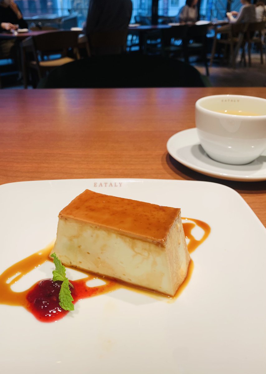 panzyminmin's tweet photo. #イータリー銀座店  初ランチ。前菜盛り合わせ、円盤形パスタのサフラン魚介ソース、パン��コッタ、ハーブティーで3900円のセレブ価格。素材、個性的な調理法、全て完璧❗️カフェやイタリア食材も売っていて幸せな空間✨

#ソロ活 #孤独のグルメ #都内ランチ巡り #イタリアン https://t.co/UUT63Rnpae